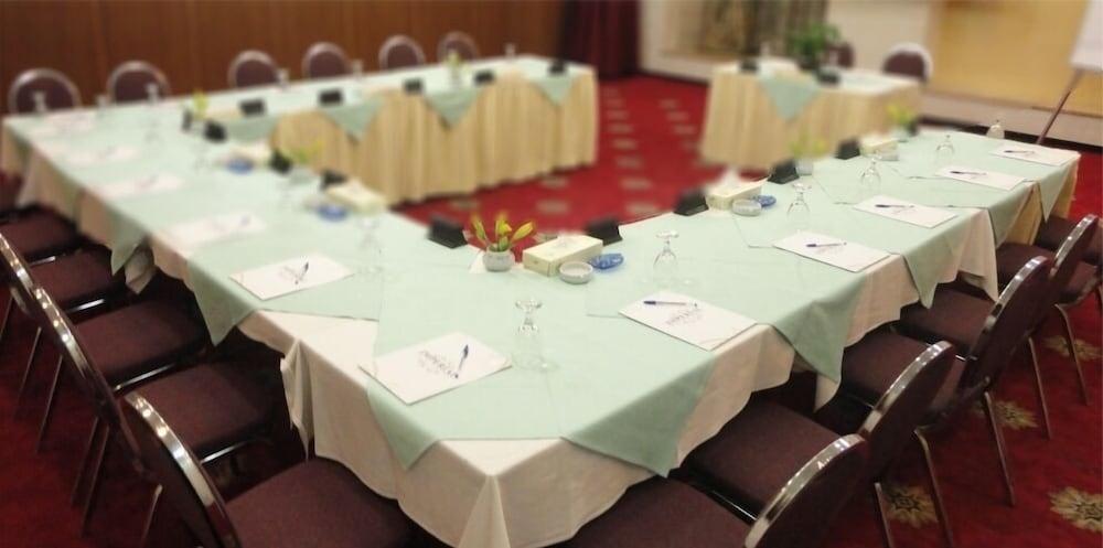 Imperial Palace Hotel Αμμάν Εξωτερικό φωτογραφία
